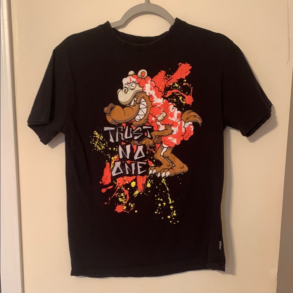 “Trust No One” Graphic T-Shirt by BLACK PIKE